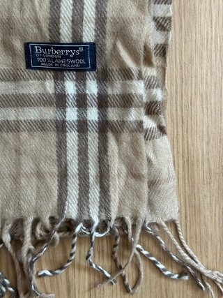 Burberry Check Scarf | Timeless Luxury & Iconic De