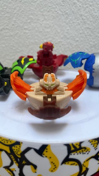 Set de 4 Figuras Bakugan McDonald's
