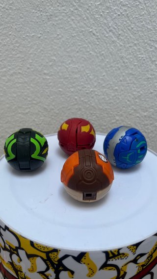 Set de 4 Figuras Bakugan McDonald's