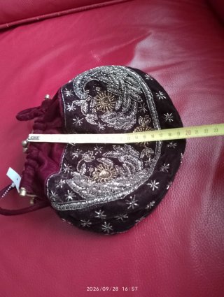 Bolso fiesta terciopelo burdeos pedrería