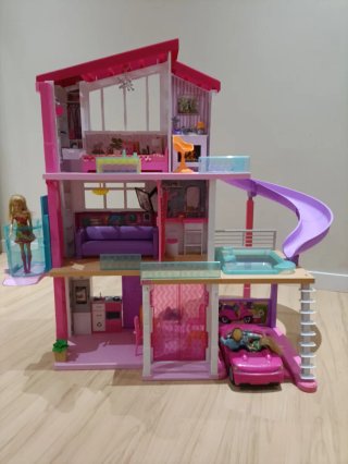 Casa Barbie Dreamhouse 3plantas, tobogán y piscina