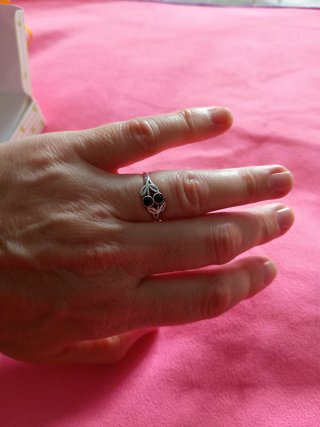 Anillo y pendientes