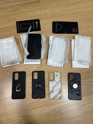 Samsung Galaxy A33 5G con 8 fundas y 2 protectores