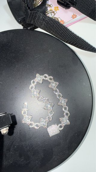 Brazalete Van Cleef & Arpels Ice Out 20,32 cm
