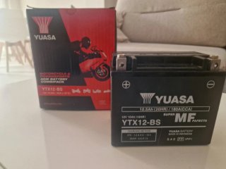 Batería de Moto Yuasa YTX12-BS