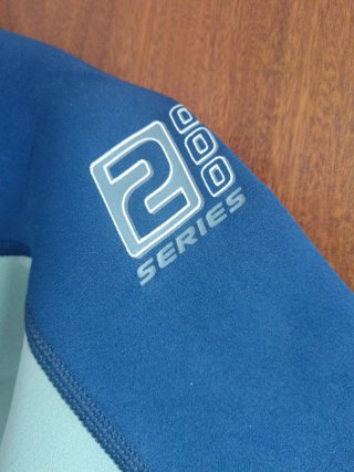 Traje de neopreno Neilpryde azul y gris