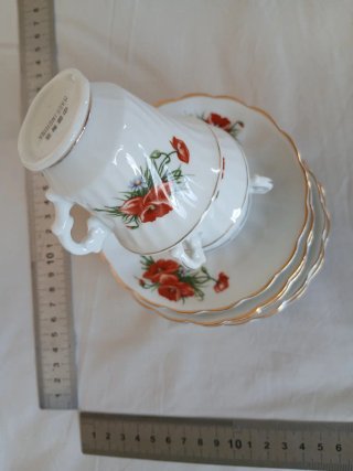 3 Tazas y 5 Platitos de Porcelana China años 60