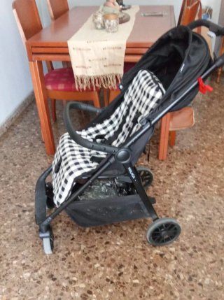 Silla de paseo ligera negra Málaga Asalvo