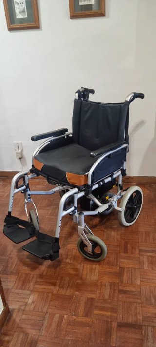 Silla de ruedas con motor