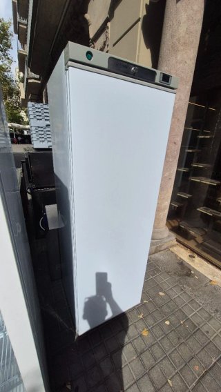 Congelador vertical blanco