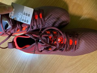Zapatillas de fútbol rojas talla 40