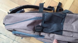 Mochila nueva con etiqueta.