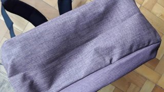 Mochila nueva con etiqueta.