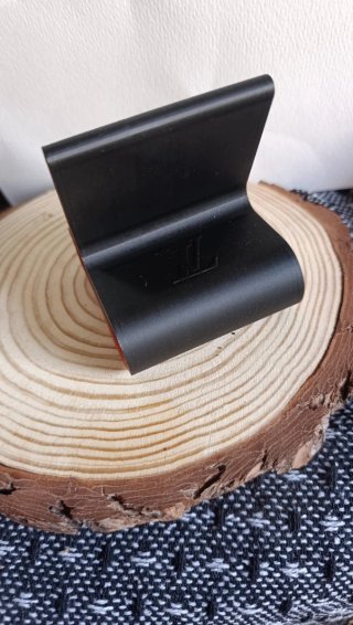 Soporte móvil Louis Vuitton 3D
