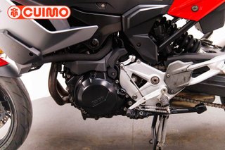 BMW F 900 XR