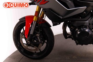 BMW F 900 XR
