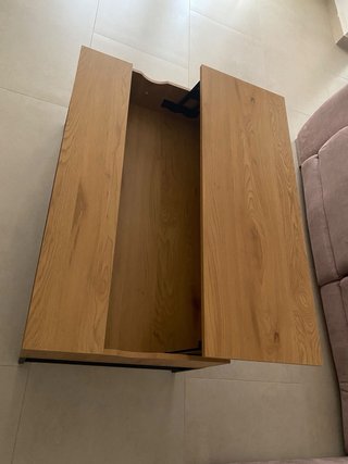 Mesa de centro de madera y metal