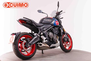 TRIUMPH TRIDENT 660