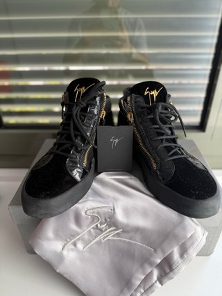 G. Zanotti charol/terciopelo Negro T.41.5 (23)
