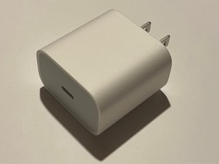 Cargador Apple USB-C 20W Enchufe Americano