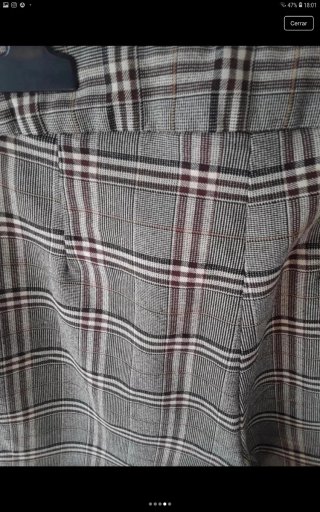 Pantalón skinny cuadros Zara Talla S