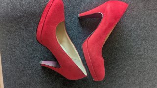 Zapatos de tacón rojos