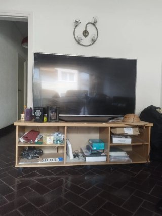 LG 55 ultra4K Smart TV con mueble