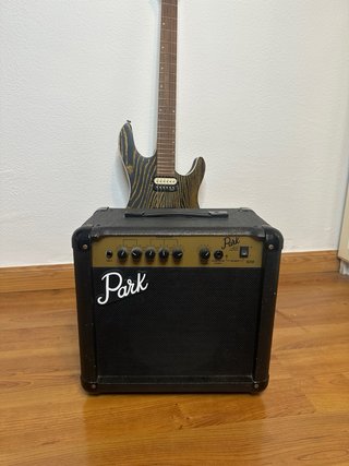 Guitarra Eléctrica Cort y Amplificador Park