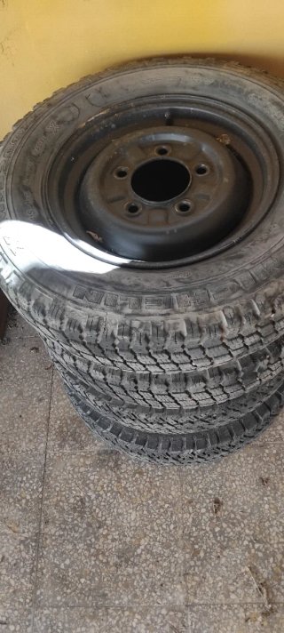 Set de 4 Neumáticos para Land Rover 205 r16