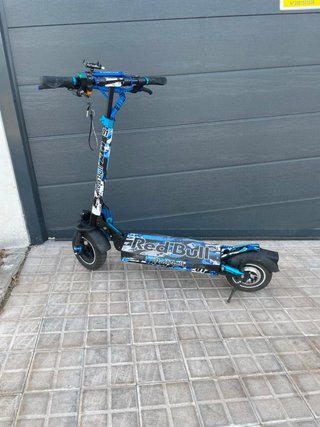 Patinete Eléctrico Red Bull Edición Especial