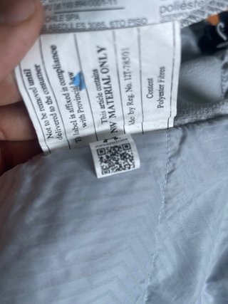 Abrigo Under Armour gris acolchado original