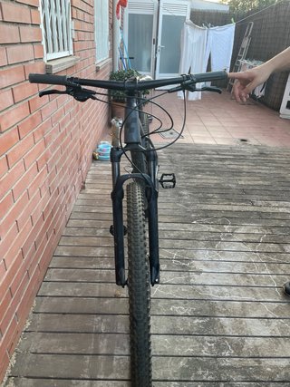 Bicicleta de Montaña BTT Cube.
