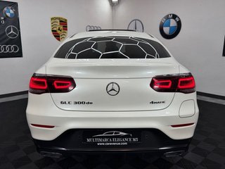 Mercedes-Benz GLC Coupé 2023 300de 306cv AMG LINE