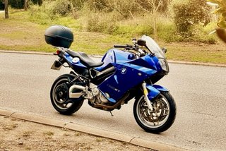 Moto BMW F800ST Azul