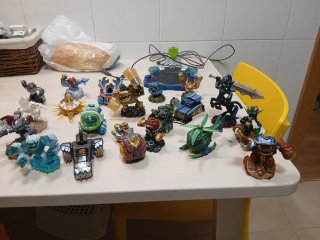 PS3 + muuuuchos juegos + 3 mandos