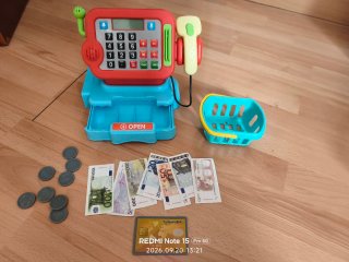 Caja registradora de juguete con accesorios
