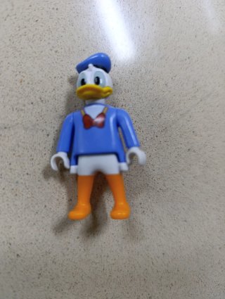 Figura Playmobil kinder. Pato Donald
