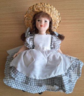 Familia de 5 Muñecas de Porcelana