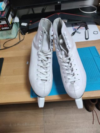 Patines de hielo blancos talla 38
