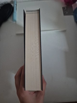 Lightlark (Spanish Edition)