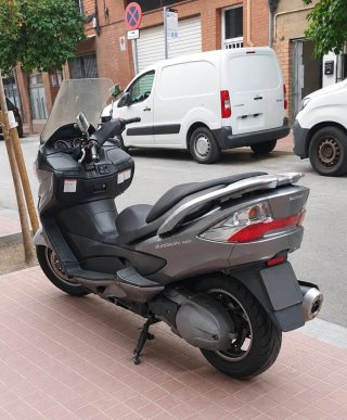 Scooter Gris