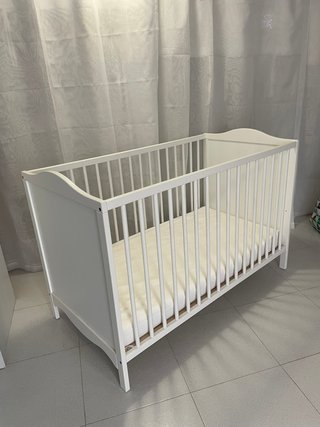 Cuna IKEA SMÅGÖRA Blanca + Colchón