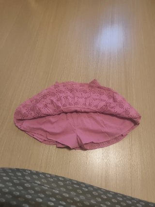 Falda Rosa con Volantes