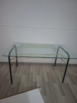 Mesa de salón cristal y metal