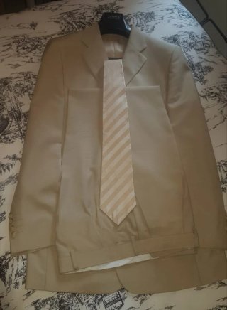 Traje de Novio Piectareata Dorado  1 SOLO USO