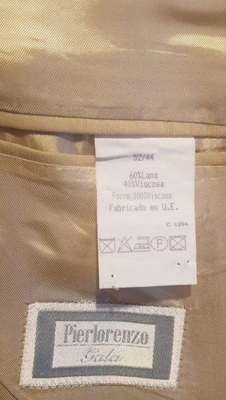 Traje de Novio Piectareata Dorado  1 SOLO USO