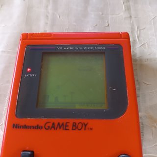 Nintendo Game Boy Roja Clásica + 2 Juegos