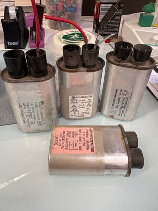 Lote de 4 Capacitores de Alta Tensión