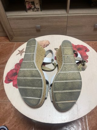 Sandalias de piel mujer blanco y plateado