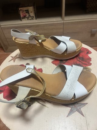 Sandalias de piel mujer blanco y plateado